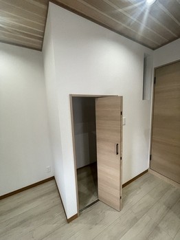 townhouse 東京都足立区千住２丁目8-8 熊倉ﾋﾞﾙ2nd 1F
