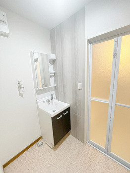 townhouse 東京都足立区千住２丁目8-8 熊倉ﾋﾞﾙ2nd 1F