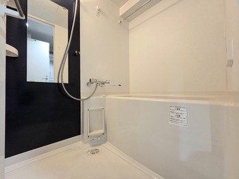 apartment 東京都足立区千住２丁目8-8 熊倉ﾋﾞﾙ2nd 1F