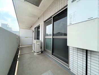 apartment 東京都足立区千住２丁目8-8 熊倉ﾋﾞﾙ2nd 1F