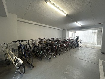 apartment 東京都足立区千住２丁目8-8 熊倉ﾋﾞﾙ2nd 1F
