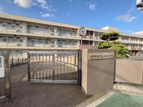 detached 愛媛県四国中央市上柏町
地図を見る