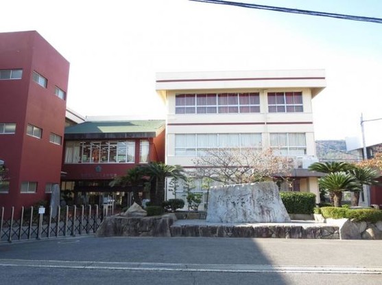 commercial 香川県高松市牟礼町牟礼
地図を見る
