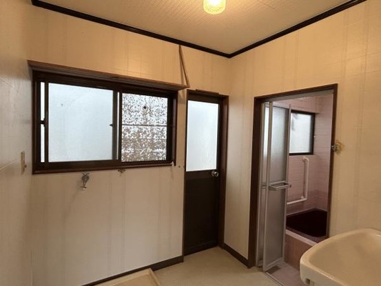 detached 大分県中津市中殿町３丁目1-1　グリーンパレス中津壱番館1階　102号