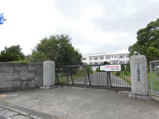 apartment 大分県中津市中殿町３丁目1-1　グリーンパレス中津壱番館1階　102号