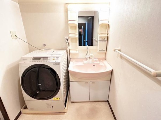 apartment 大分県中津市中殿町３丁目1-1　グリーンパレス中津壱番館1階　102号