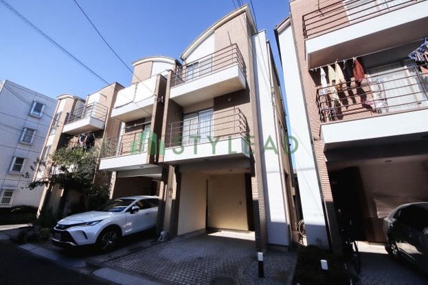 townhouse 神奈川県横浜市西区楠町16-1 CITY　BLDG　3F