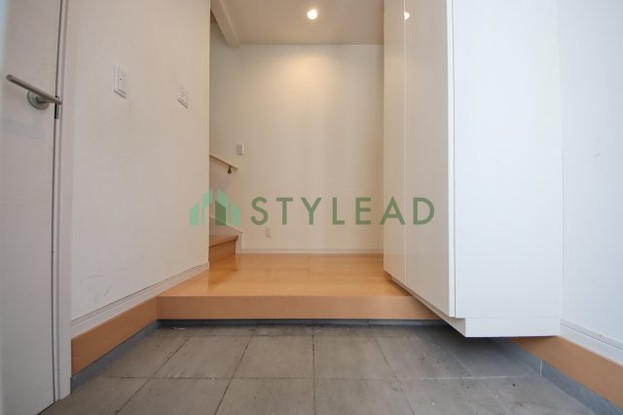townhouse 神奈川県横浜市西区楠町16-1 CITY　BLDG　3F
