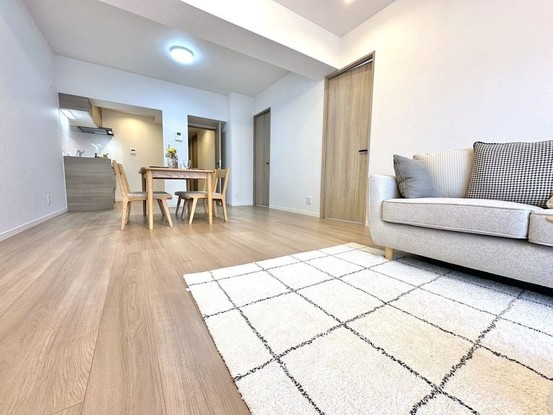 apartment 埼玉県入間市大字下藤沢1317-1 ヨークマート入間1階