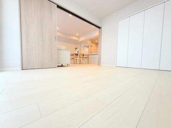 apartment 埼玉県入間市大字下藤沢1317-1 ヨークマート入間1階
