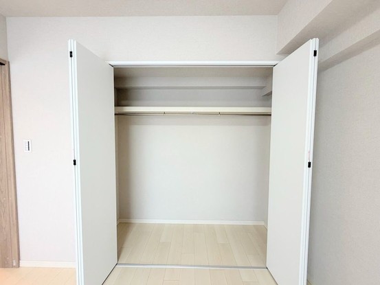 apartment 埼玉県入間市大字下藤沢1317-1 ヨークマート入間1階