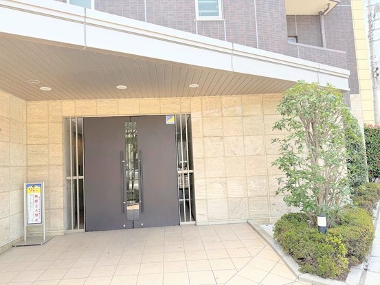 apartment 埼玉県入間市大字下藤沢1317-1 ヨークマート入間1階