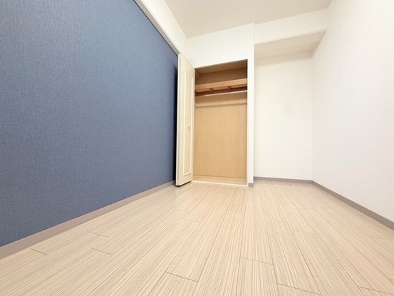 apartment 埼玉県入間市大字下藤沢1317-1 ヨークマート入間1階