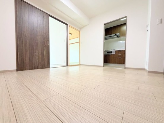 apartment 埼玉県入間市大字下藤沢1317-1 ヨークマート入間1階