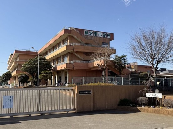 apartment 埼玉県入間市大字下藤沢1317-1 ヨークマート入間1階