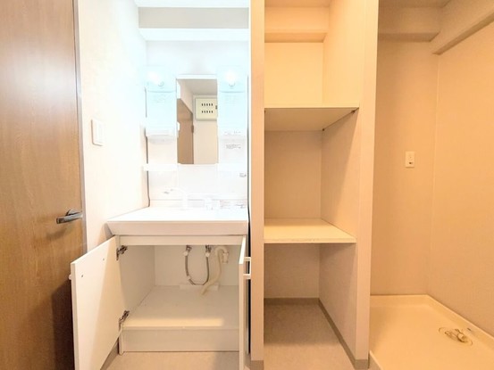 apartment 埼玉県入間市大字下藤沢1317-1 ヨークマート入間1階