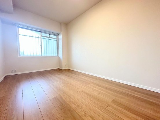 apartment 埼玉県入間市大字下藤沢1317-1 ヨークマート入間1階