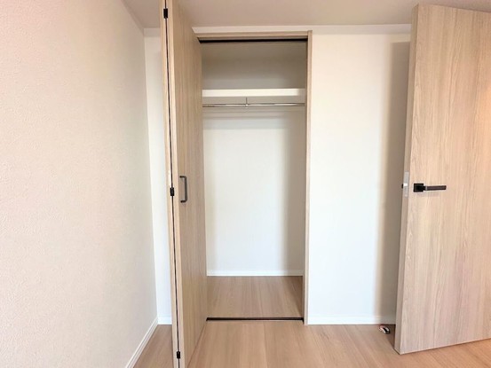 apartment 埼玉県入間市大字下藤沢1317-1 ヨークマート入間1階