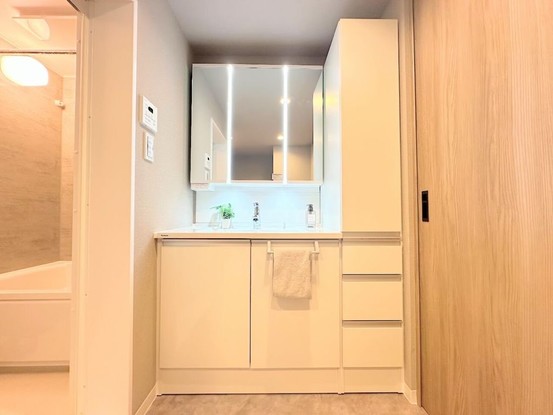 apartment 埼玉県入間市大字下藤沢1317-1 ヨークマート入間1階