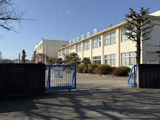 apartment 埼玉県入間市大字下藤沢1317-1 ヨークマート入間1階