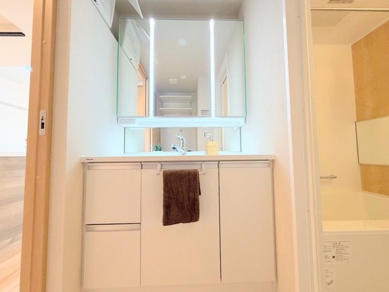 apartment 埼玉県入間市大字下藤沢1317-1 ヨークマート入間1階
