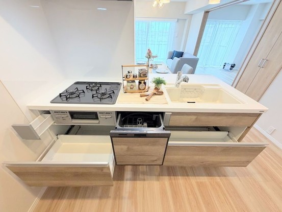 apartment 埼玉県入間市大字下藤沢1317-1 ヨークマート入間1階