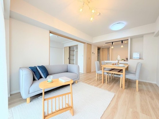 apartment 埼玉県入間市大字下藤沢1317-1 ヨークマート入間1階