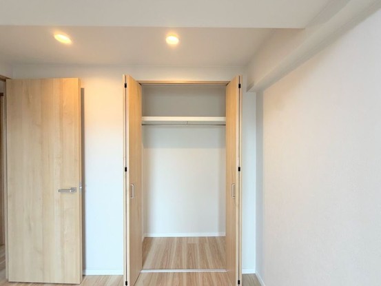 apartment 埼玉県入間市大字下藤沢1317-1 ヨークマート入間1階