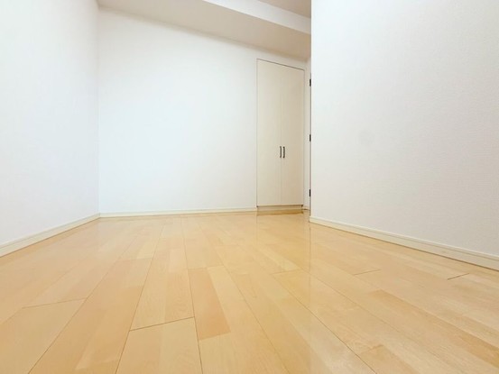 apartment 埼玉県入間市大字下藤沢1317-1 ヨークマート入間1階