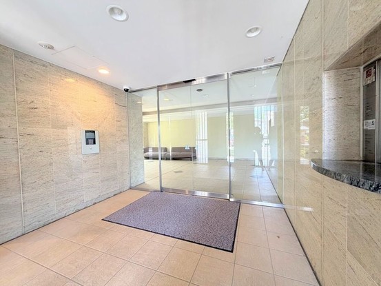 apartment 埼玉県入間市大字下藤沢1317-1 ヨークマート入間1階