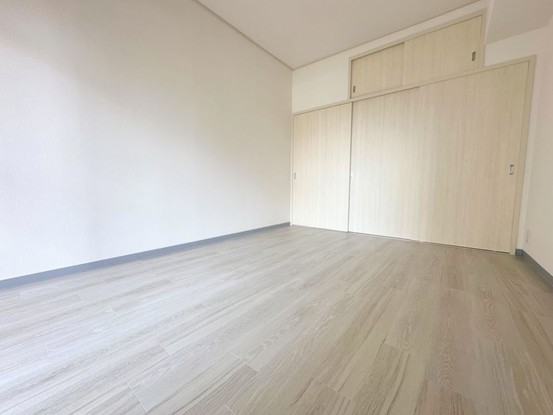 apartment 埼玉県入間市大字下藤沢1317-1 ヨークマート入間1階