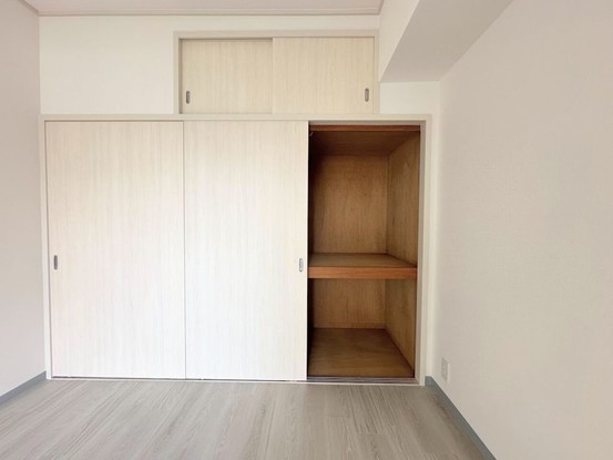 apartment 埼玉県入間市大字下藤沢1317-1 ヨークマート入間1階