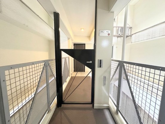 apartment 埼玉県入間市大字下藤沢1317-1 ヨークマート入間1階