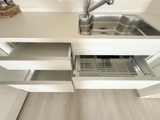 apartment 埼玉県入間市大字下藤沢1317-1 ヨークマート入間1階