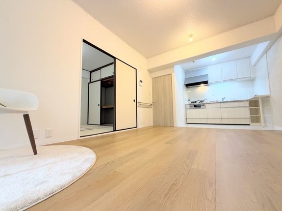 apartment 埼玉県入間市大字下藤沢1317-1 ヨークマート入間1階