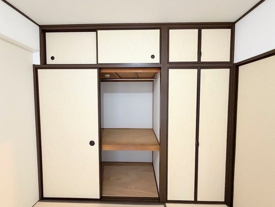 apartment 埼玉県入間市大字下藤沢1317-1 ヨークマート入間1階
