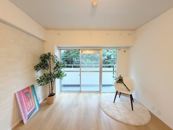 apartment 埼玉県入間市大字下藤沢1317-1 ヨークマート入間1階