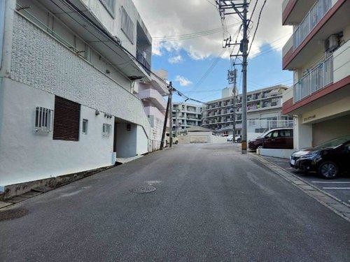 apartment 沖縄県那覇市小禄１丁目沖縄県那覇市小禄1-21-25 高良荘１階