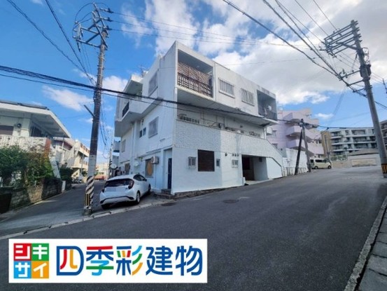apartment 沖縄県那覇市小禄１丁目沖縄県那覇市小禄1-21-25 高良荘１階