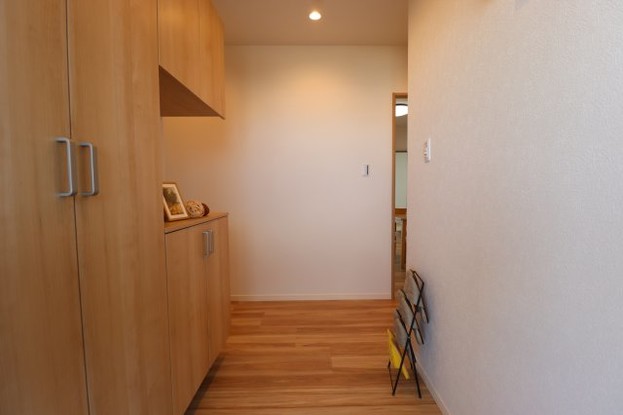 apartment 沖縄県那覇市小禄１丁目沖縄県那覇市小禄1-21-25 高良荘１階