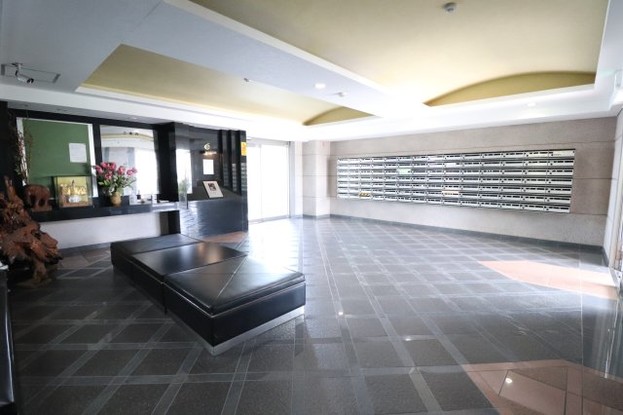 apartment 沖縄県那覇市小禄１丁目沖縄県那覇市小禄1-21-25 高良荘１階