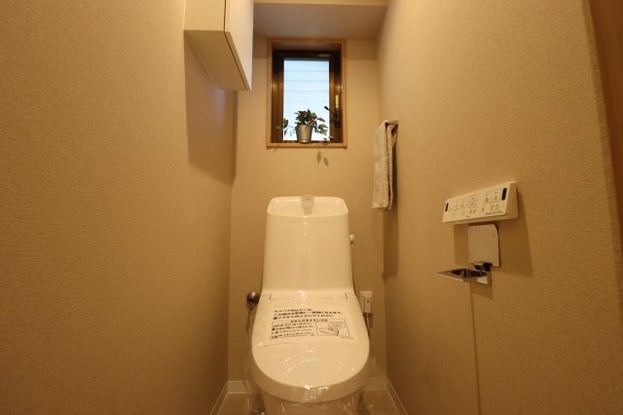 apartment 沖縄県那覇市小禄１丁目沖縄県那覇市小禄1-21-25 高良荘１階