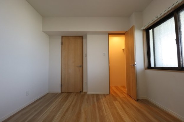 apartment 沖縄県那覇市小禄１丁目沖縄県那覇市小禄1-21-25 高良荘１階