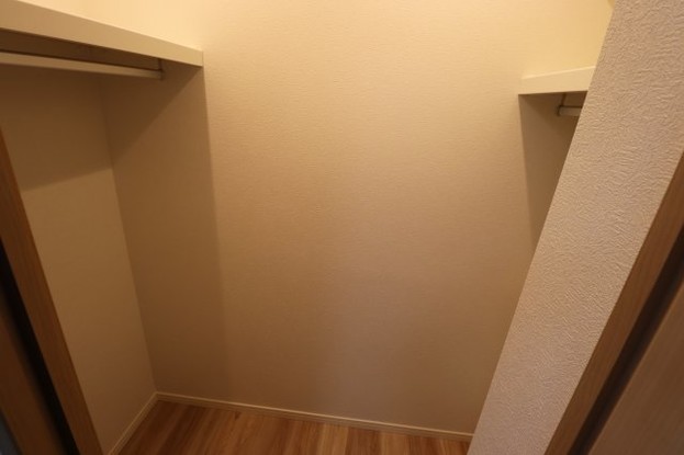 apartment 沖縄県那覇市小禄１丁目沖縄県那覇市小禄1-21-25 高良荘１階