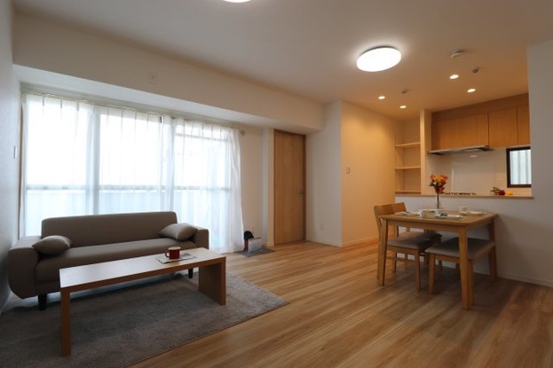 apartment 沖縄県那覇市小禄１丁目沖縄県那覇市小禄1-21-25 高良荘１階