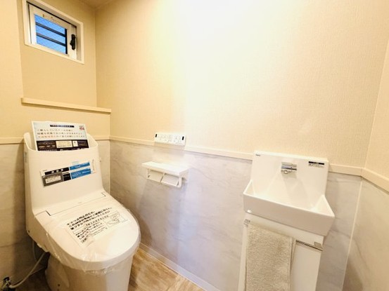 apartment 沖縄県那覇市小禄１丁目沖縄県那覇市小禄1-21-25 高良荘１階