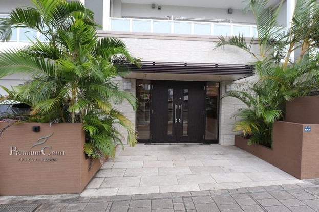 apartment 沖縄県那覇市小禄１丁目沖縄県那覇市小禄1-21-25 高良荘１階