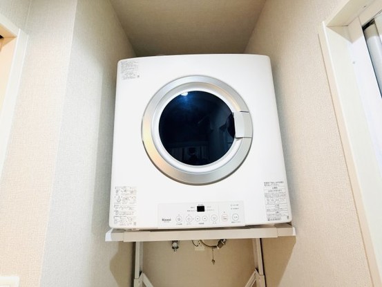 apartment 沖縄県那覇市小禄１丁目沖縄県那覇市小禄1-21-25 高良荘１階