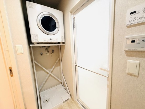 apartment 沖縄県那覇市小禄１丁目沖縄県那覇市小禄1-21-25 高良荘１階