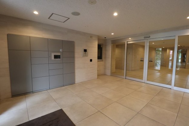 apartment 沖縄県那覇市小禄１丁目沖縄県那覇市小禄1-21-25 高良荘１階